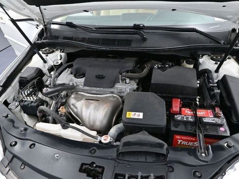 Used 2017 Toyota Camry XLE image 31