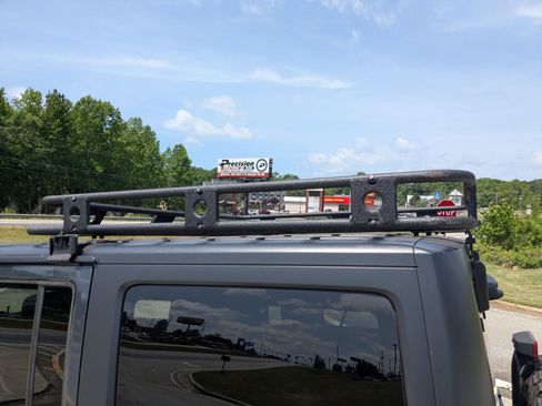 Used 2017 Jeep Wrangler Unlimited Rubicon w/ Max Tow Package AWD/4WD image 26