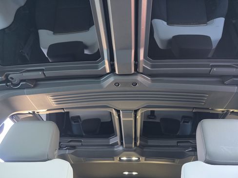 Used 2025 GMC Hummer EV 3X image 12