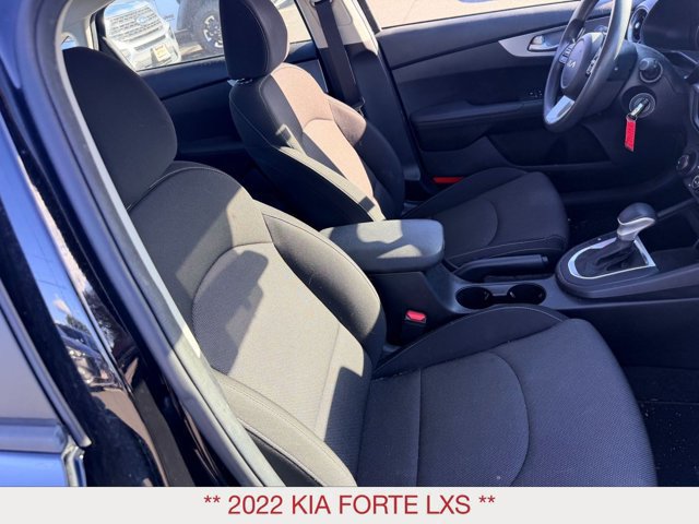 Used 2022 Kia Forte LXS w/ LXS Technology Package FWD image 10