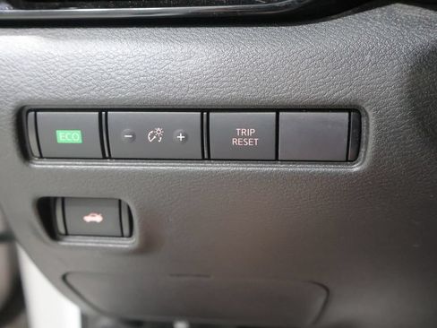 Used 2024 Nissan Sentra SV w/ All-Weather Package FWD image 32