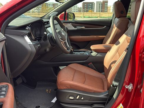 New 2025 Cadillac XT5 Premium Luxury w/ Technology Package image 8