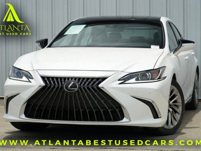 Used 2022 Lexus ES 350 w/ Accessory Package 2