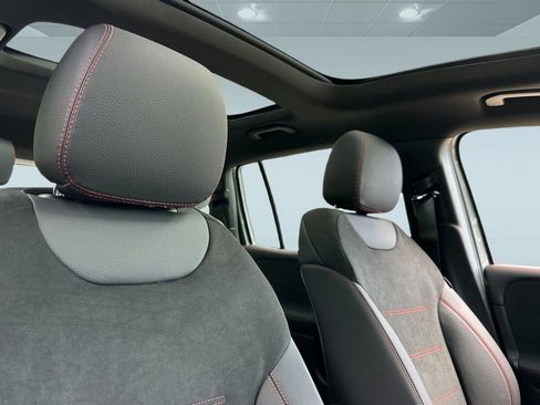 New 2026 Mercedes-Benz GLB 35 AMG 4MATIC image 24