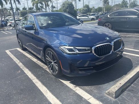 Used 2023 BMW 530i w/ Convenience Package RWD image 6