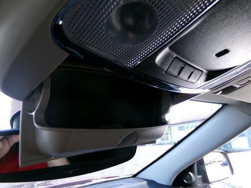 Used 2020 Dodge Durango SXT image 24