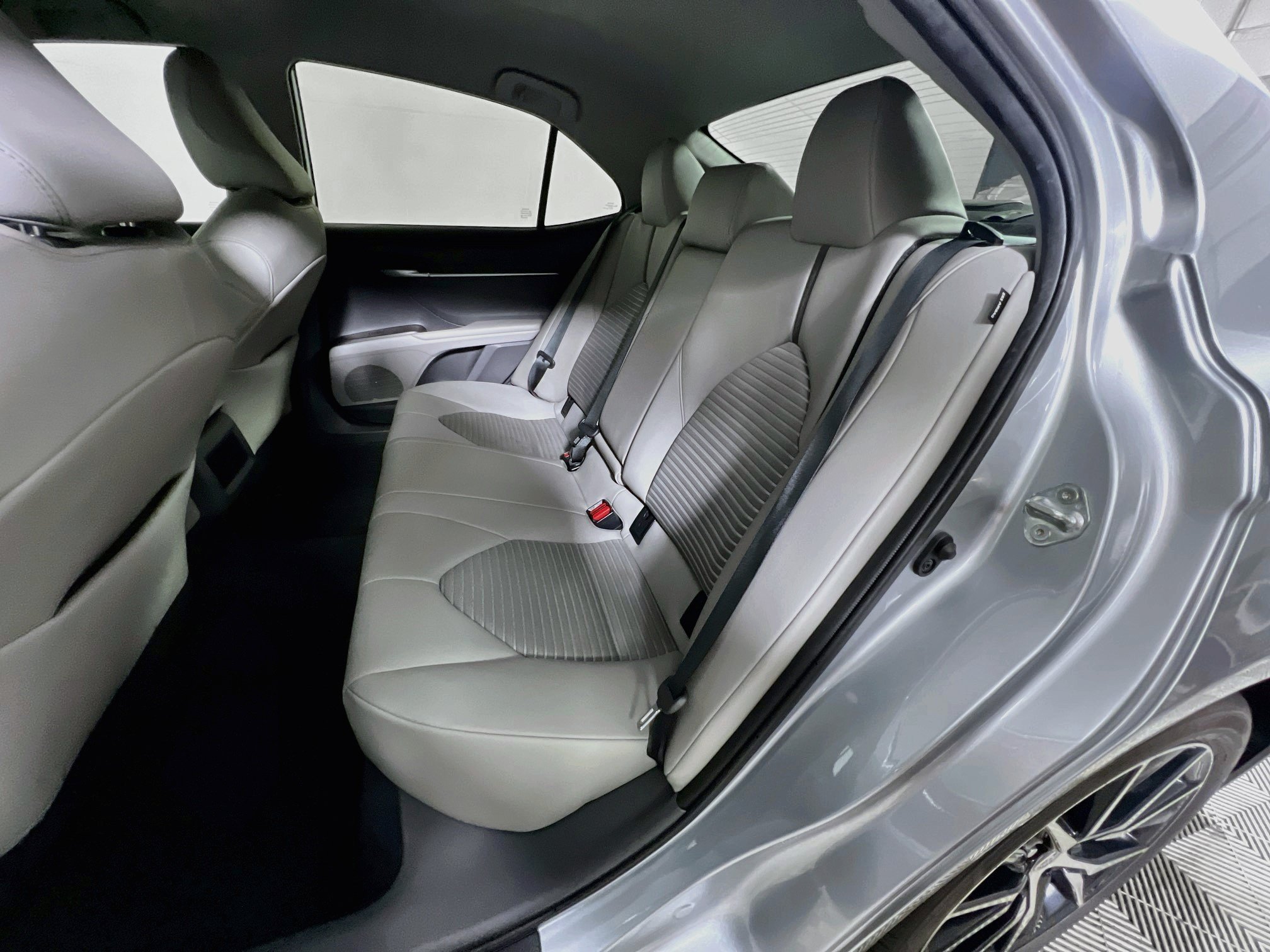 Used 2024 Toyota Camry SE FWD image 28