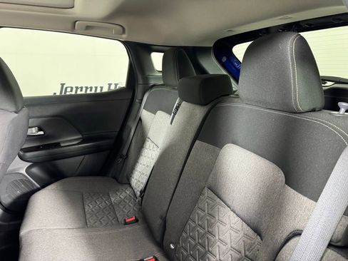 Used 2025 Nissan Kicks SV w/ SV Premium Package image 29