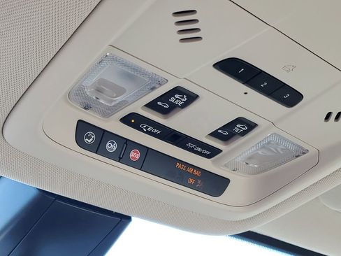 Used 2020 GMC Acadia Denali w/ Technology Package image 34