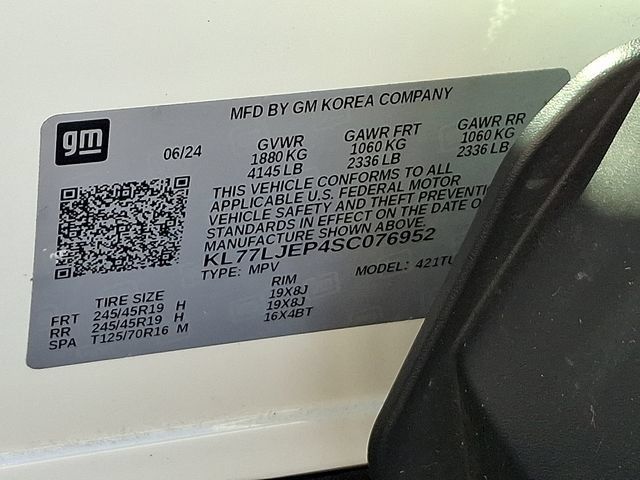 Used 2025 Chevrolet Trax RS w/ Sunroof Package FWD image 31