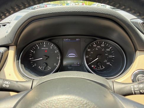 Used 2018 Nissan Rogue SL w/ Premium Package FWD image 10