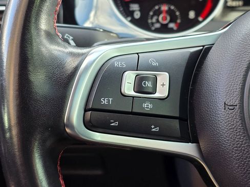 Used 2021 Volkswagen GTI SE image 32