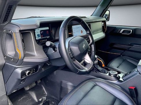 Used 2024 Ford Bronco Badlands image 16