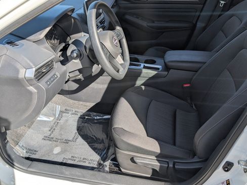 Certified 2025 Nissan Altima 2.5 S image 5