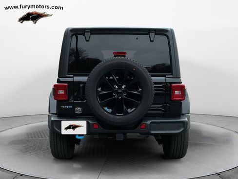 Used 2023 Jeep Wrangler Unlimited Sahara w/ Cold Weather Group image 4