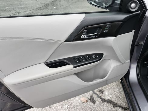 Used 2013 Honda Accord EX-L image 23