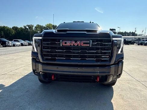 Used 2024 GMC Sierra 2500 AT4 w/ AT4 Premium Plus Package AWD/4WD image 8