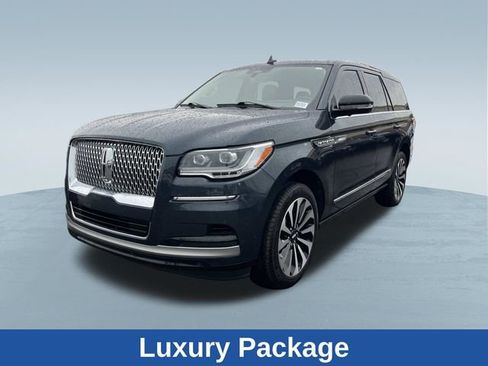 Used 2024 Lincoln Navigator Reserve AWD/4WD image 9