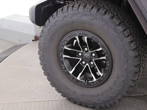 Used 2025 Jeep Wrangler Sport AWD/4WD image 13