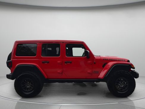 Used 2021 Jeep Wrangler Unlimited Rubicon w/ Xtreme Recon 35" Tire Package image 32