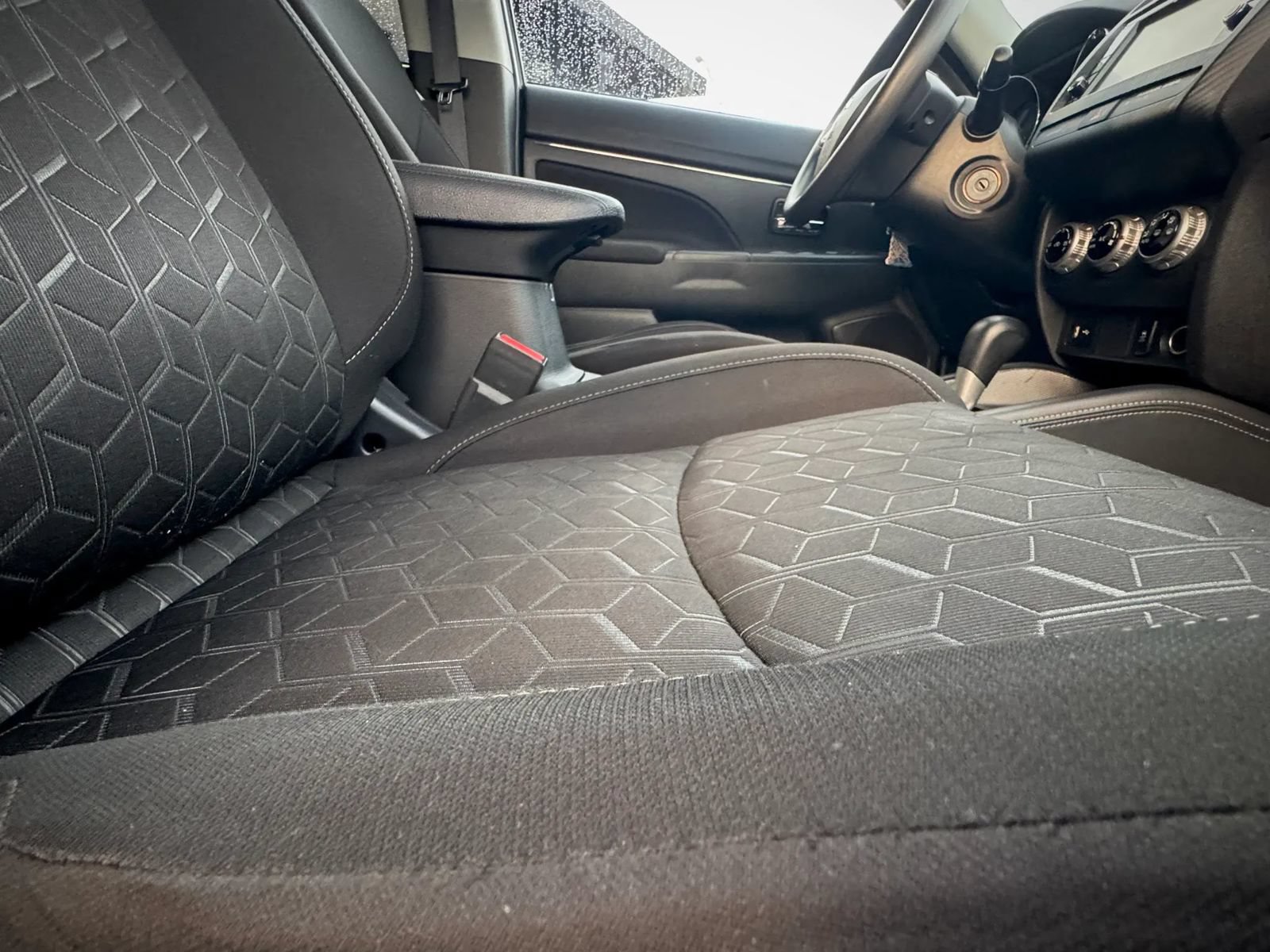 Used 2023 Mitsubishi Outlander Sport AWD image 23