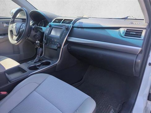 Used 2017 Toyota Camry SE FWD image 25