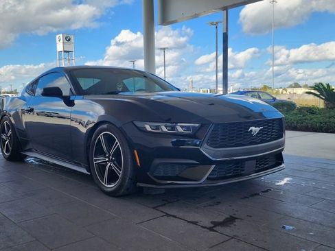 Used 2024 Ford Mustang Coupe image 4