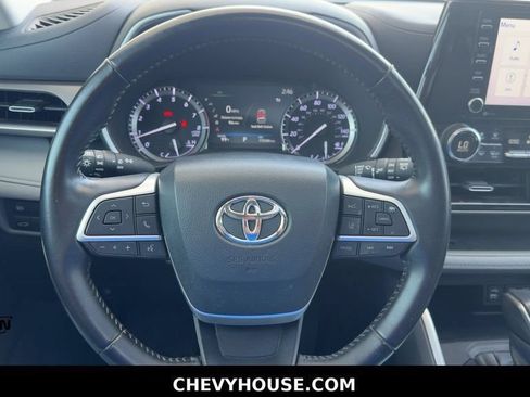 Used 2022 Toyota Highlander XLE FWD image 82