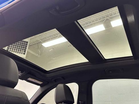 Used 2023 Alfa Romeo Stelvio Estrema image 40