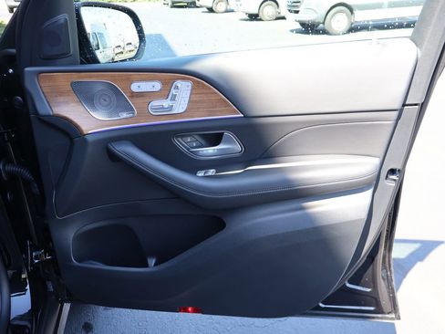 Certified 2025 Mercedes-Benz GLE 350 4MATIC image 13