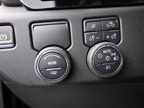 Used 2024 Chevrolet Silverado 1500 LTZ w/ LTZ Premium Package image 41