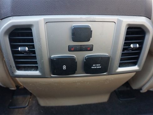 Used 2018 Ford F150 Lariat w/ Equipment Group 502A Luxury image 16