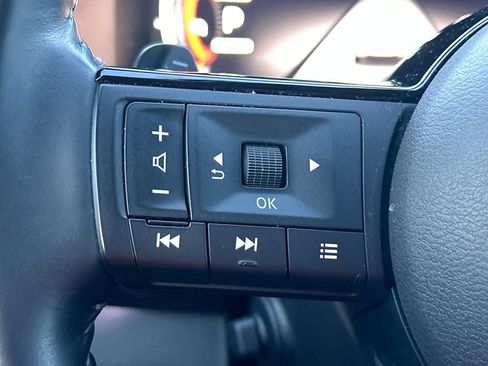 Used 2022 Nissan Pathfinder Platinum w/ Cargo Package AWD/4WD image 17