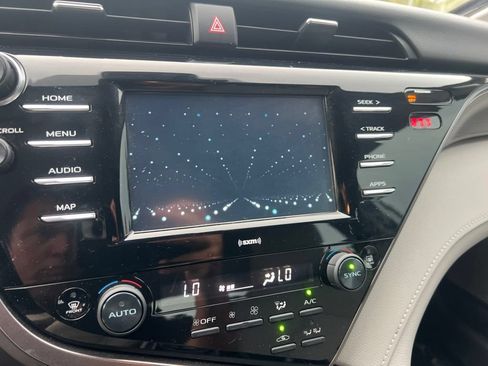 Used 2020 Toyota Camry SE FWD image 37