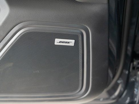Certified 2026 Porsche Macan AWD/4WD image 18