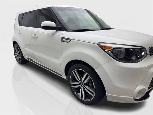 Used 2016 Kia Soul + w/ Soulful Package image 12