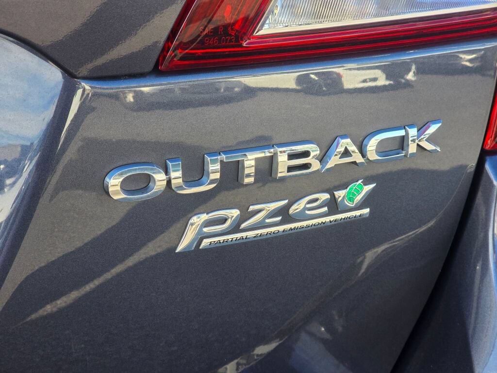 Used 2017 Subaru Outback 2.5i Premium AWD/4WD image 14