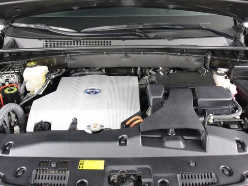 Used 2019 Toyota Highlander XLE AWD/4WD image 24