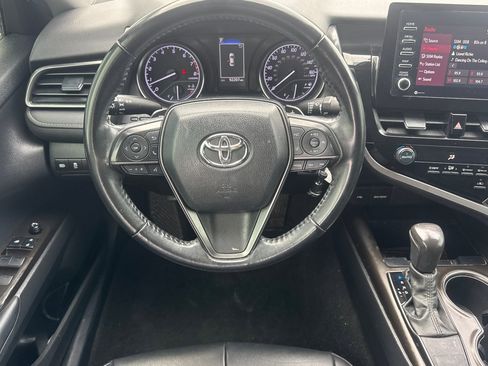 Used 2021 Toyota Camry SE FWD image 14