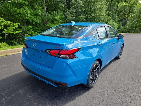 New 2025 Nissan Versa SR w/ Trunk Package image 3