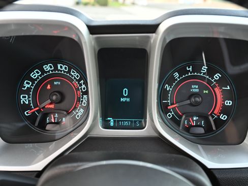 Used 2011 Chevrolet Camaro SS RWD image 36