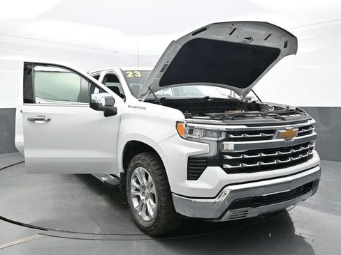 Used 2023 Chevrolet Silverado 1500 LTZ AWD/4WD image 37