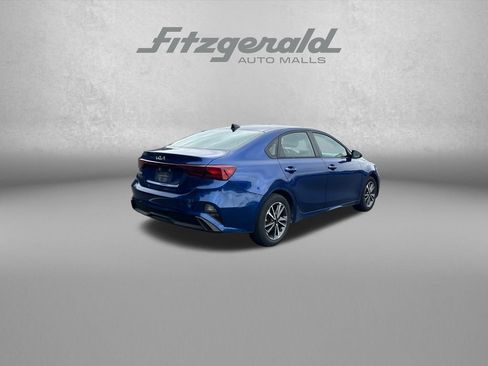 Used 2022 Kia Forte LXS w/ LXS Technology Package FWD image 8