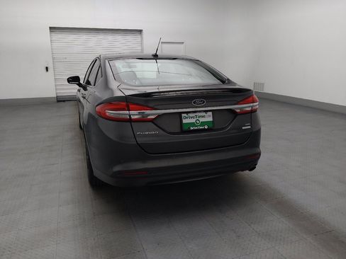 Used 2017 Ford Fusion SE w/ Equipment Group 201A FWD image 6