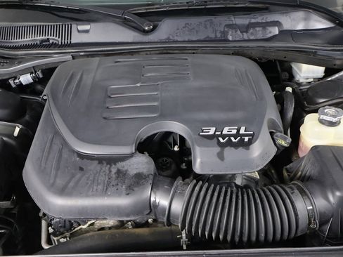 Used 2022 Dodge Challenger GT image 17