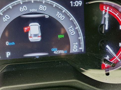 Used 2023 Toyota RAV4 XLE FWD image 13