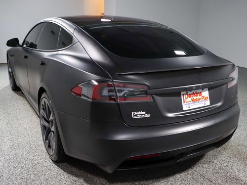 Used 2022 Tesla Model S Plaid image 9