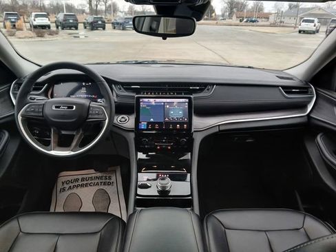 Used 2023 Jeep Grand Cherokee L Limited image 23