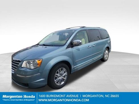 Used 2010 Chrysler Town & Country Limited image 3