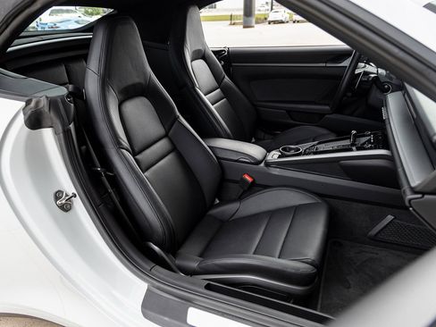 Certified 2022 Porsche 911 Carrera image 37